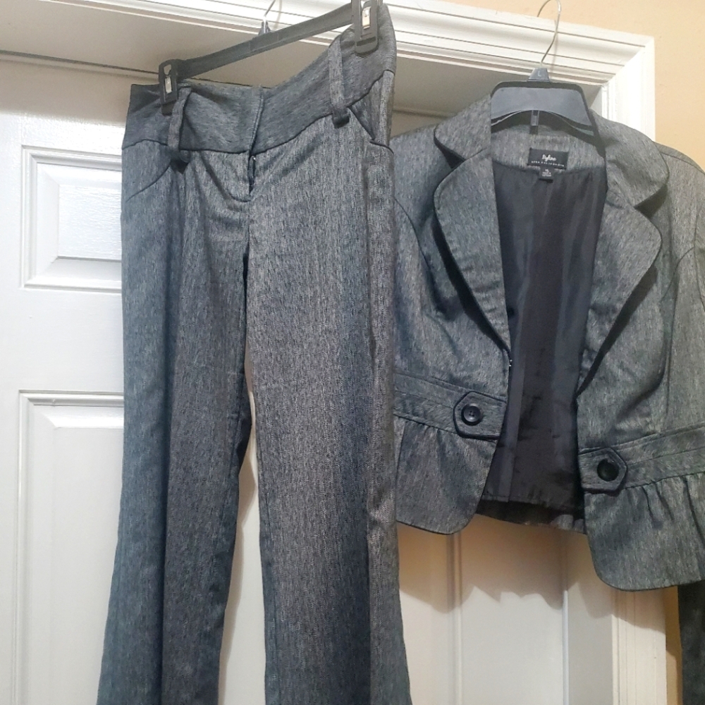 Ladies dress pant suit